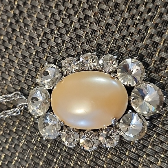 Ann Taylor Pearl Rivoli Rhinestone Pendant with Silver Chain Drop Necklace - Picture 4 of 8